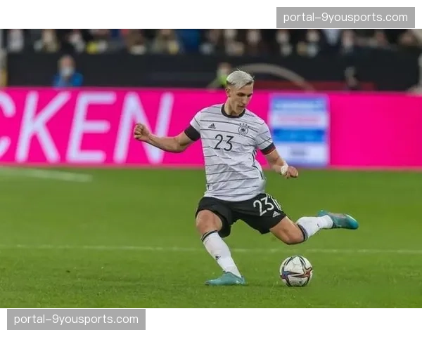 官方确认：多特蒙德后卫施洛特贝克因脚踝韧带撕裂赛季报销